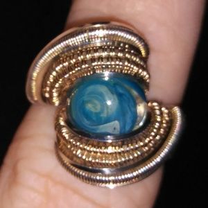 Wire wrapped glass ring sz6